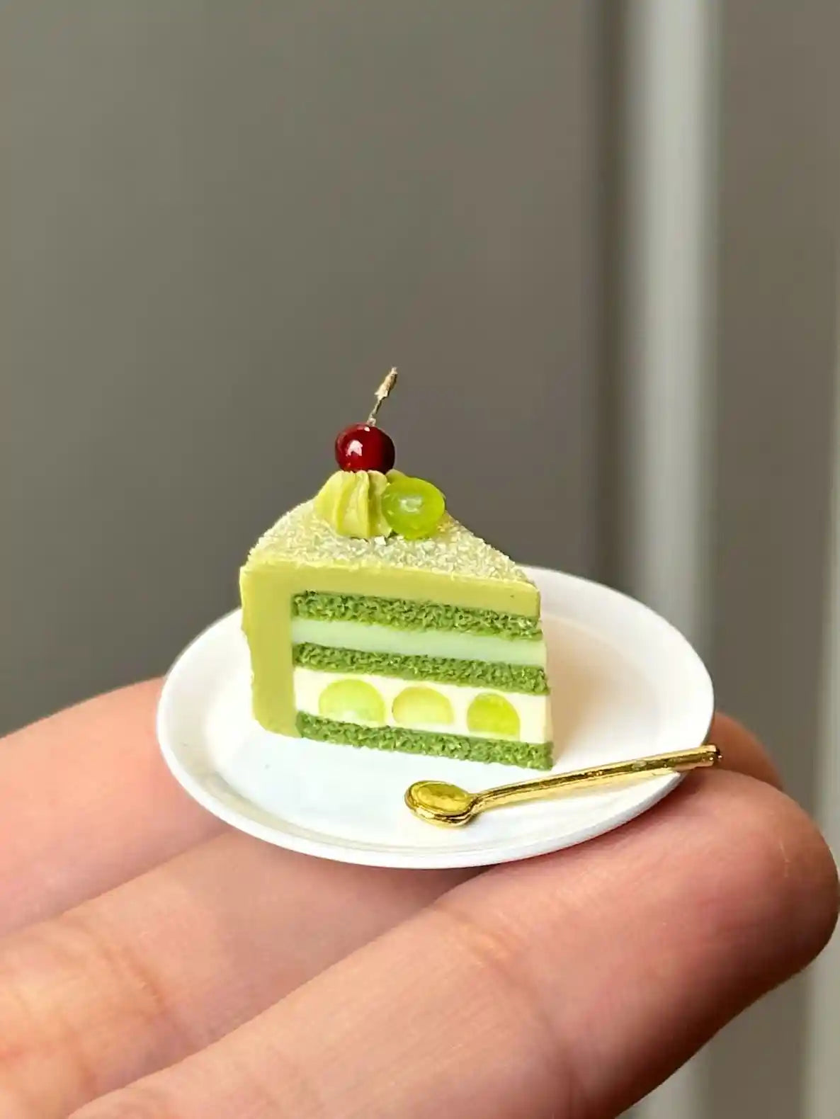 Matcha Green Grape Cake