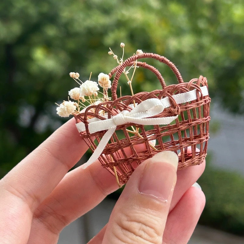 Bow openwork woven basket